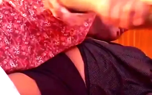 Vazou na net! Filha do Deputado traindo seu namorado com o amante no motel