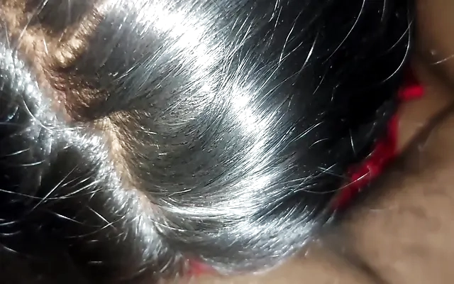 seduzco con mi gran culo al pervetido de mi hijastro para que me folle rico con su polla mientras el cornudo trabaja