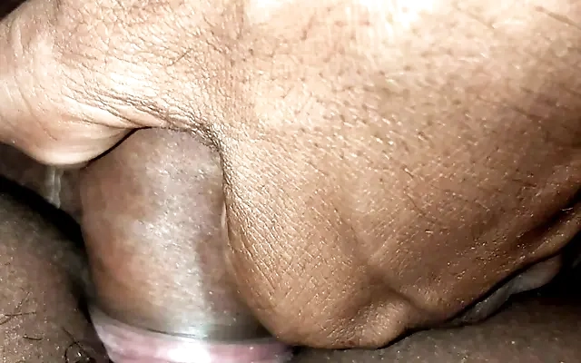 Fui tomar banho com meu vizinho