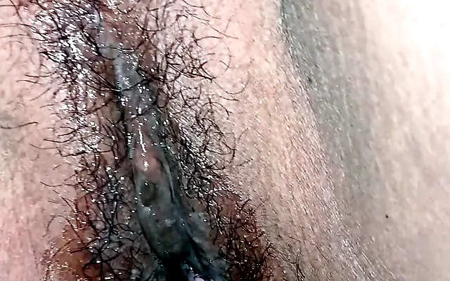 Big dick landlord fucks slutty horny tenants wife for house rent 001