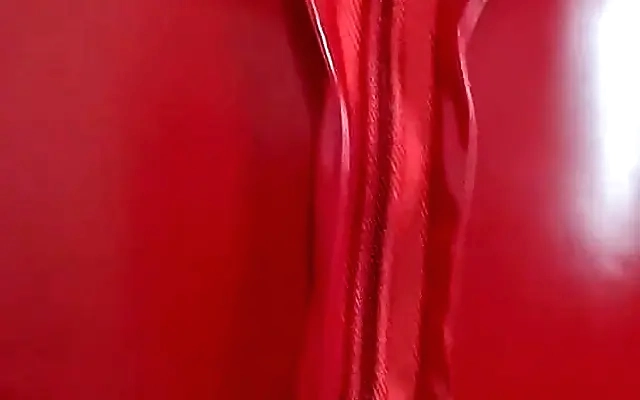 Elegant MILF Nicole Shows Us What Opulence Looks Like