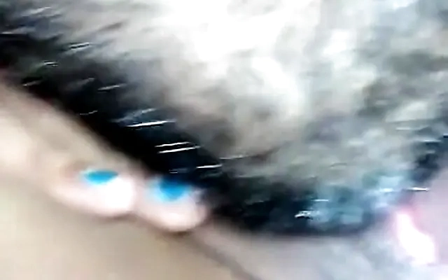 Tava tranzando com minha amiga o negao entrou no meio e fodeu com n&oacute;s duas