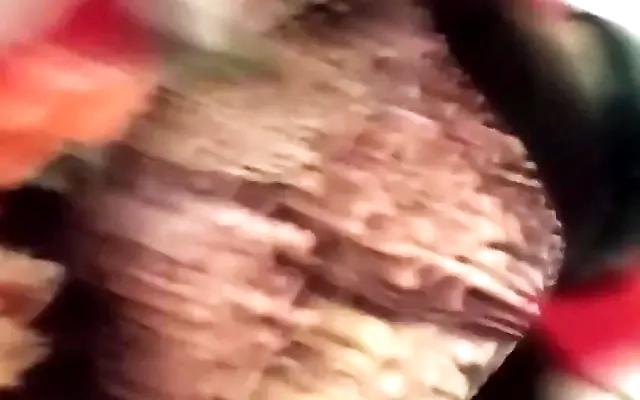 I invited a chick over and she let me and my friend fuck her raw in a threesome!