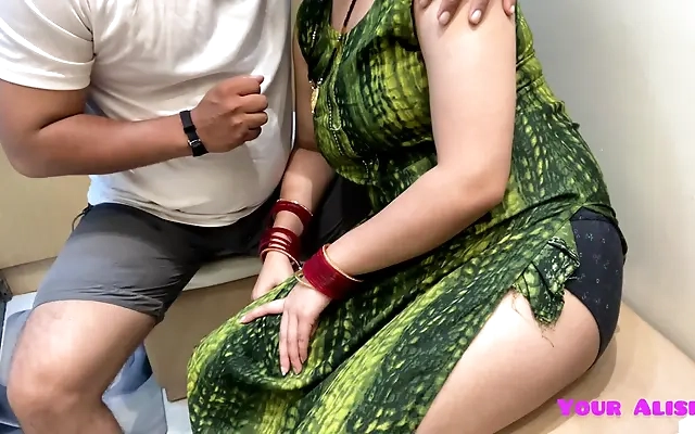 Fucking hot milf secretary Isis Love