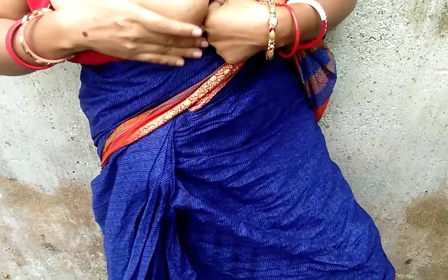 Pelirroja culona traga leche de sus instructores de yoga