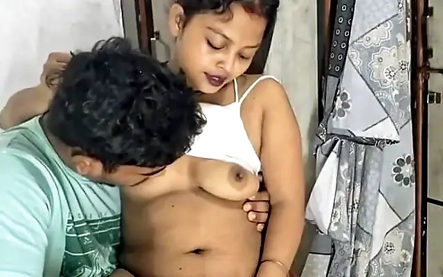 Hindi babe cums on thick Russian cock