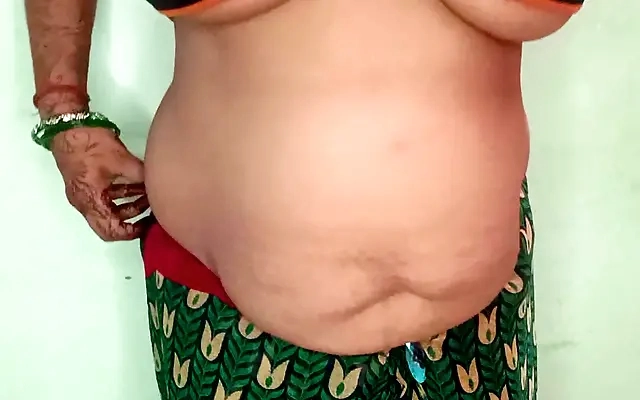 Engaged babe cucks boring boyfriend with her ex