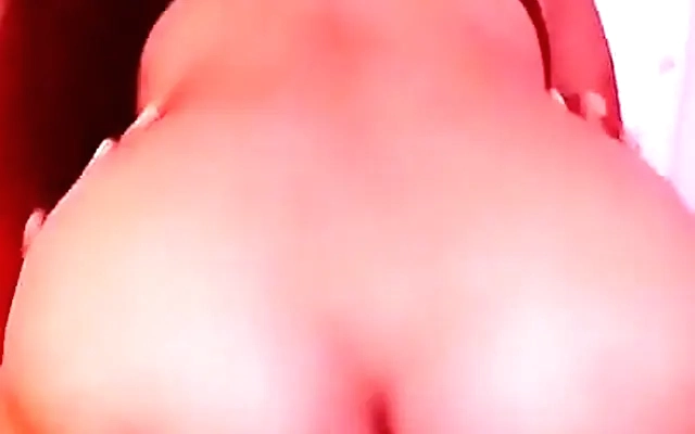 Convenc&iacute; a linda morra colombiana de coger por dinero &iexcl;es muy t&iacute;mida pero Gime tan fuerte como toda una puta! (Video casero amateur)