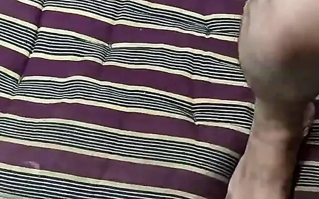 HOMEM PIRRA&Ccedil;A A ESPOSA O DIA TODO E SO DE RAIVA ELA DA PRA ELE BEM GOSTOSO LEVANDO MUITA PORRA NA CARA - COMPLETO NO RED