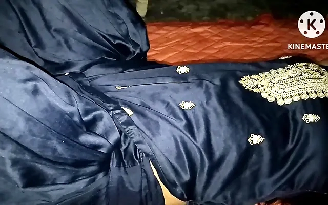 Fodendo a puta gostosa no matinho