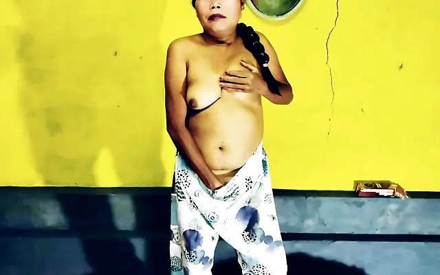 Truckers' Hidden Cam at a Georgian massage parlor