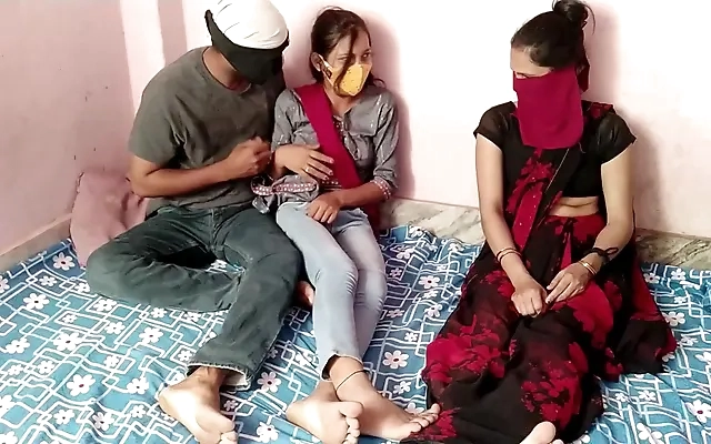 Indian Desi Village bhabhi Bathroom pissing clean pusssy