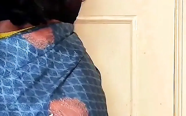 Primeira vez no porno da Bbw Ayla Pimentinha deu muito cu pra tres machos e ganhou leite na boca