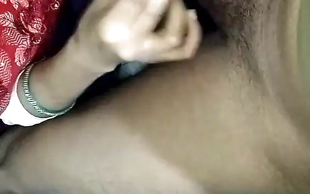 Me follo el co&ntilde;o de mi hermanastra en una mesa de billar - porno en espanol