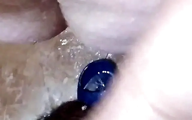 Me follo a mi roomie de enormes tetas despues de que ella tuviera una mala cita