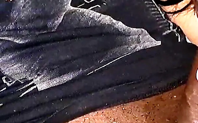 Cheating boss takes surprise facial in pub toilets