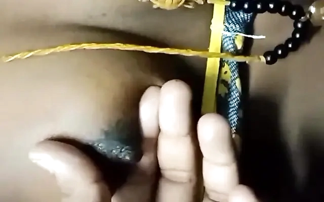 HEMA BHABHI DESI MASSAGE ARABIC SEX WITH INDIAN BOY (HINDI AUDIO)