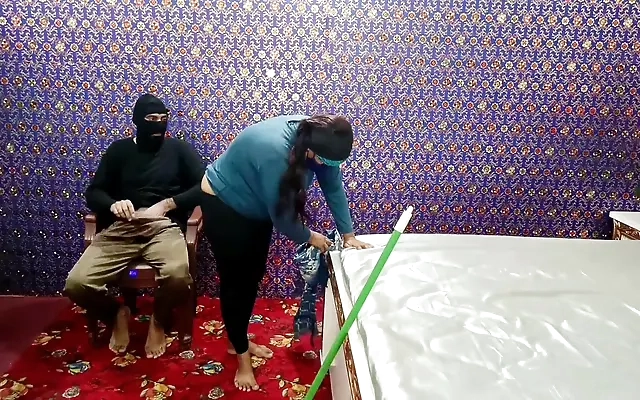 Muslim Bhabhi becomes Dever's mistress to enjoy ass fucking, Desi Passionate Hindi xxx Anal Sex