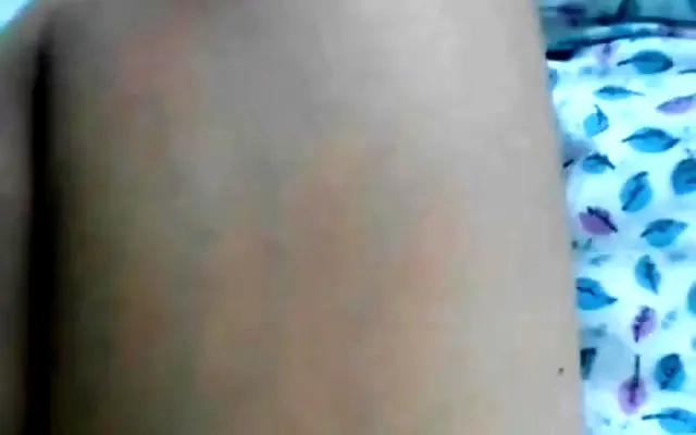 Gamer Slut Freaks Out Over Fat 10 Inch Dong Stretching Her Pussy