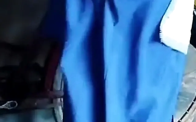 Mi cu&ntilde;ada se calienta despues de b. y permite correrme dentro por un celular despu&eacute;s de la fiesta