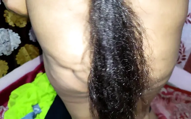 A witch at a Halloween party got a creampie in her pussy