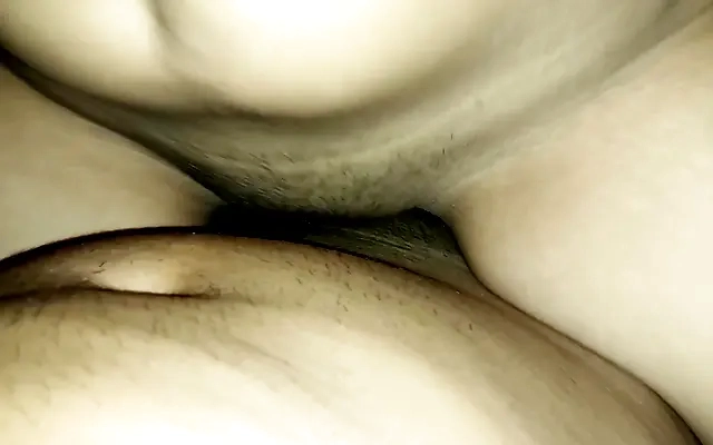 Young mommy with huge pregnant belly gets rough fuck in tight pumped pussy
