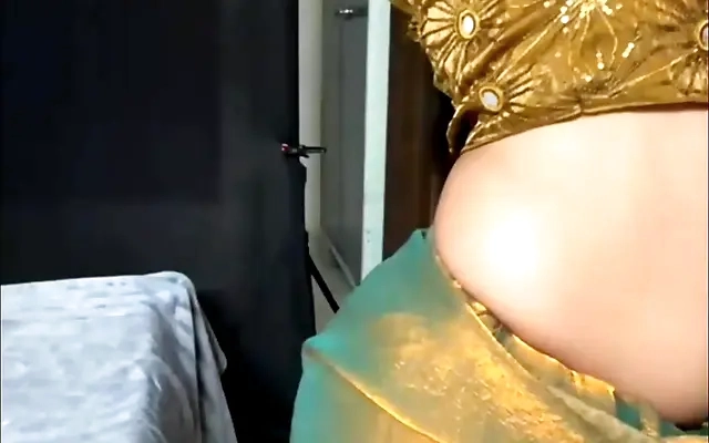 I Fucked my step uncle's wife indoor