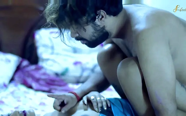 Indian Desi College girlfriend fuck outdoor in bedroom, college lover couple (Hindi audio)