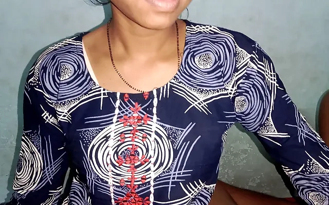 Desi Girl Riya Fingering her Wet Pussy Masturbation Hot Video