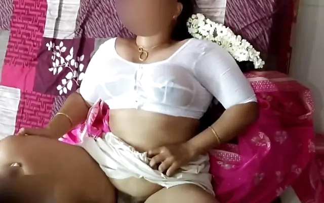 stepmom advantage of stepmother seeing her alone and has sex with her