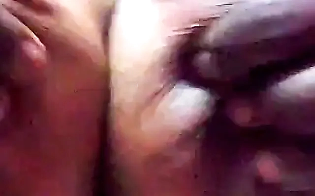 लाल साडी मे हाॅट सेक्सी वाईफ की चुदाई