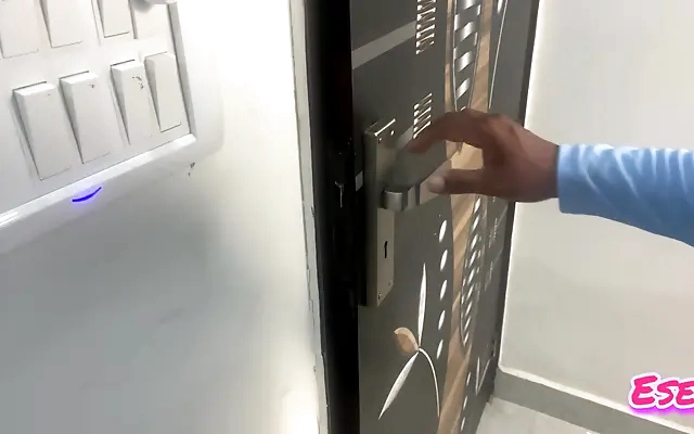Indian College girl sex in doggy style position in collage hostel