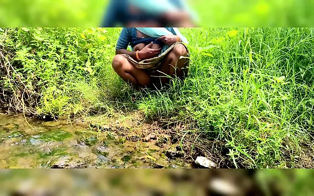 Indian aunty fucked in doggy style with loud screaming