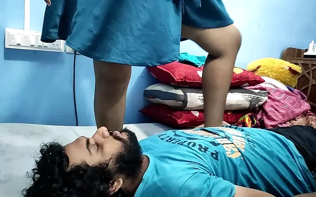 Stepsister says Fuck Behan ko Buhat Hard wala choda load moaning