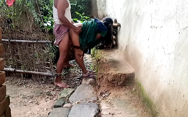 https://bit.ly/3FDDYeq 巨乳家庭教師は自分の胸が露出してる事が原因で生徒が勉強に集中できない事を知り先生には触らないという条件付きで優しくチ○ポをシゴきはじめるが&hellip; 先生のおっぱいが気になって全然集中できません！！【パート2】